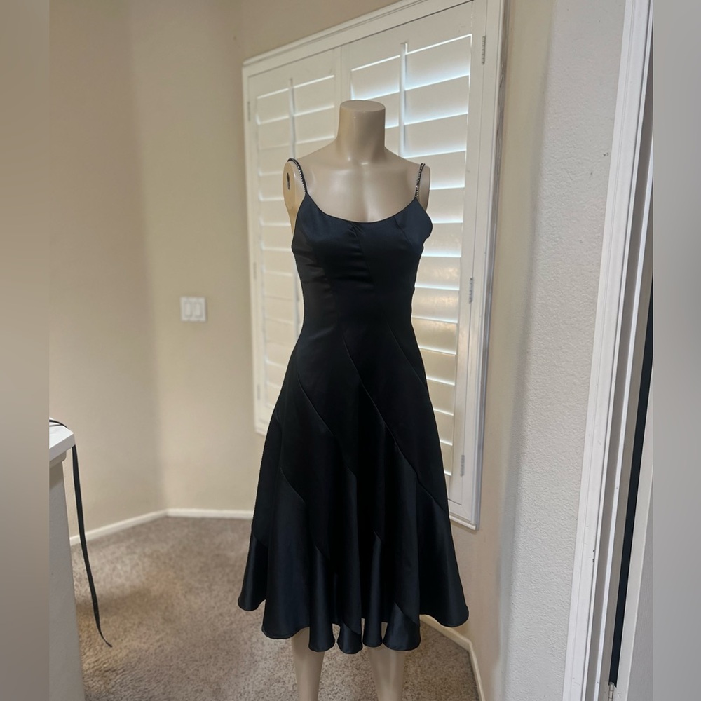 VNTG Faviana 80s  Black Satin Stone Strap fit Flare Mid Formal dress Prom goth 6